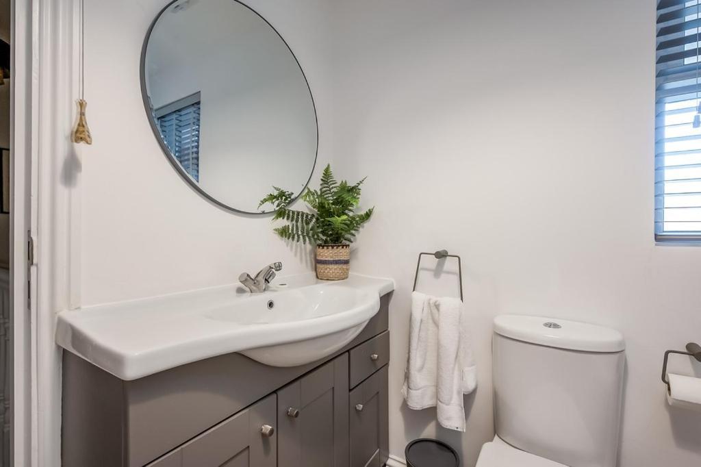 Central Belfast Apartments Chill R&R מראה חיצוני תמונה