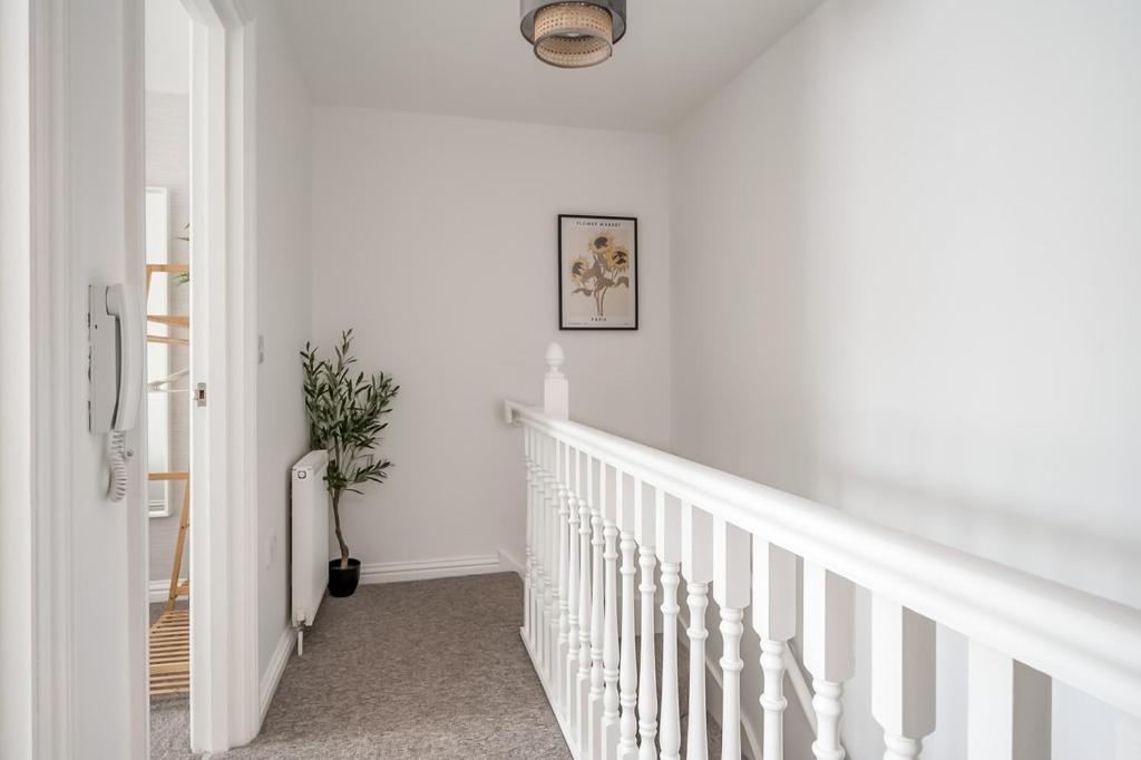 Central Belfast Apartments Chill R&R מראה חיצוני תמונה