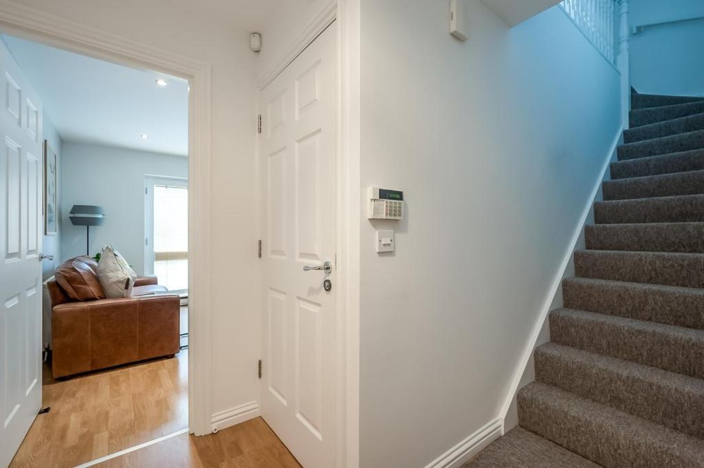 Central Belfast Apartments Chill R&R מראה חיצוני תמונה