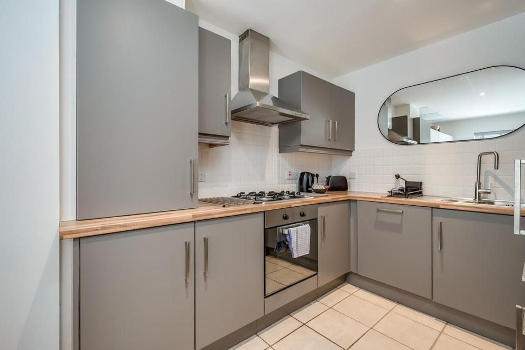 Central Belfast Apartments Chill R&R מראה חיצוני תמונה