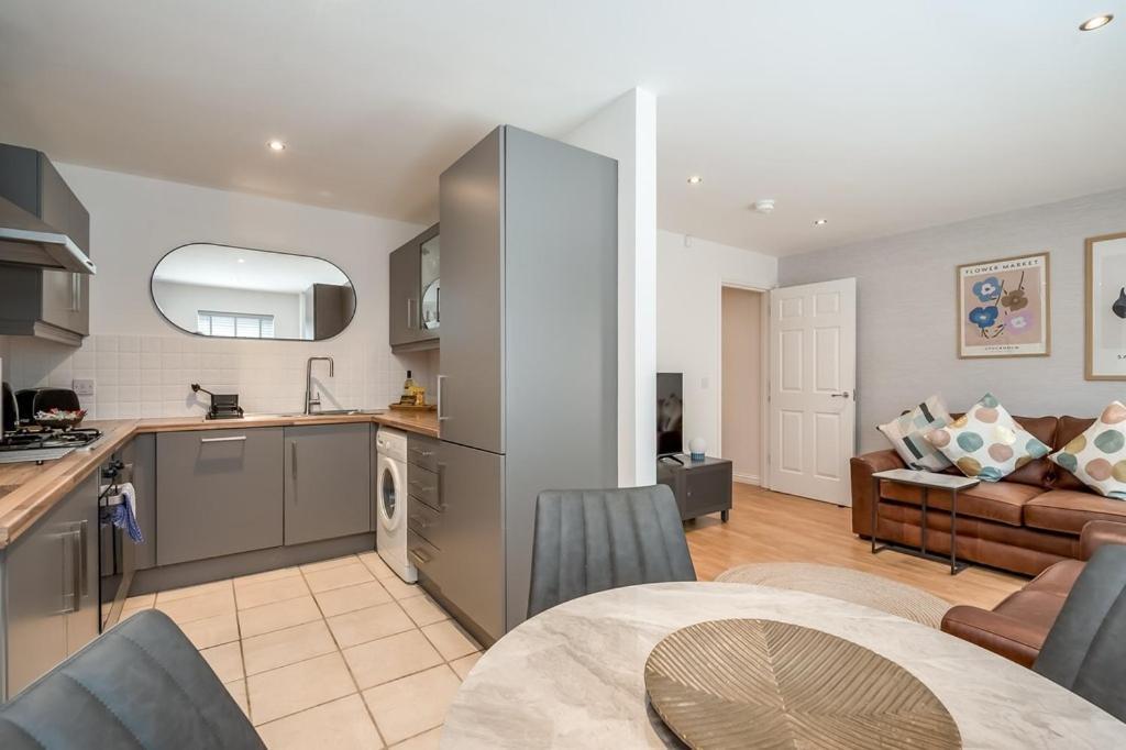 Central Belfast Apartments Chill R&R מראה חיצוני תמונה